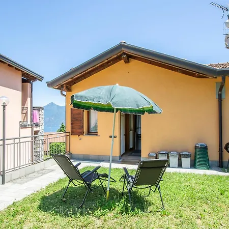 Piscina E Vistalago Crocemenaggio Cir 013145-00318 ميناجيو
