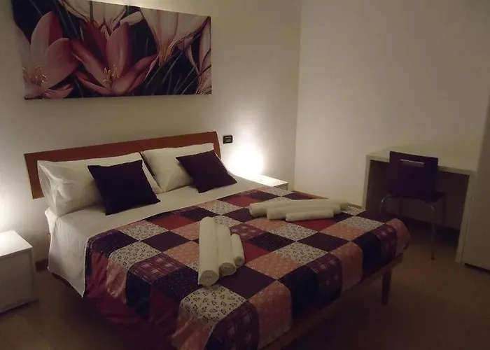 Piscina E Vistalago Crocemenaggio Cir 013145-00318 メナッジョ